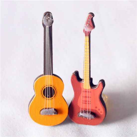 1/6 size guitars